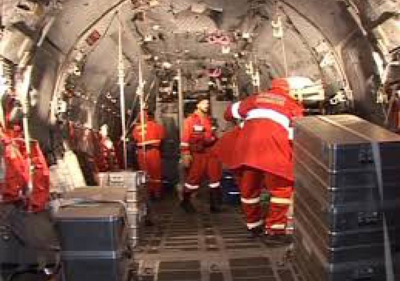 TRAGEDIA DIN COLECTIV: Alte două victime vor fi transferate la spitale din străinătate cu aeronave MApN TRAGEDIA DIN COLECTIV: Alte două victime vor fi transferate la spitale din străinătate cu aeronave MApN