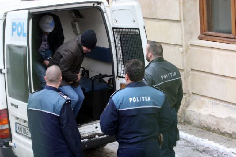 BAIA MARE: Doi minori sunt cercetaţi pentru furt. Mai mulţi băimăreni au fost tâlhăriţi de către aceştia BAIA MARE: Doi minori sunt cercetaţi pentru furt. Mai mulţi băimăreni au fost tâlhăriţi de către aceştia
