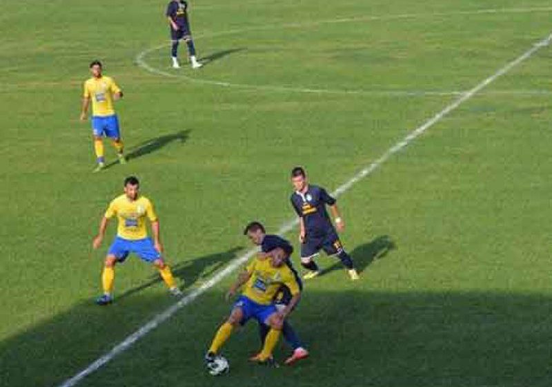 FOTBAL: Primul meci pentru Valentin Sinescu ca antrenor al CSM-ului, mâine, pe Stadionul ”Solovan”, cu Industria Galda FOTBAL: Primul meci pentru Valentin Sinescu ca antrenor al CSM-ului, mâine, pe Stadionul ”Solovan”, cu Industria Galda