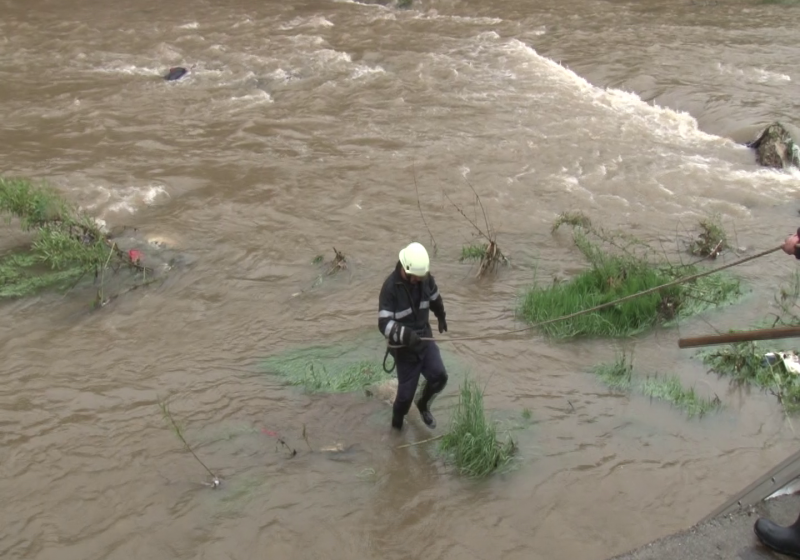 ALERTĂ – 9 AVERTIZĂRI HIDRO: Află ce probleme anunţă Prefectura Maramureş în urma inundaţiilor ALERTĂ – 9 AVERTIZĂRI HIDRO: Află ce probleme anunţă Prefectura Maramureş în urma inundaţiilor