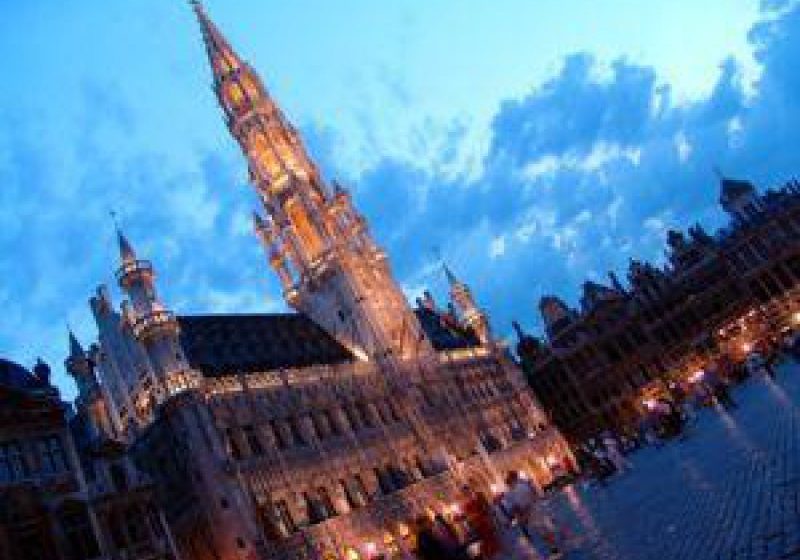 AMENINŢARE: Belgia a ridicat sâmbătă la nivel maxim nivelul de alertă teroristă pentru orașul Bruxelles