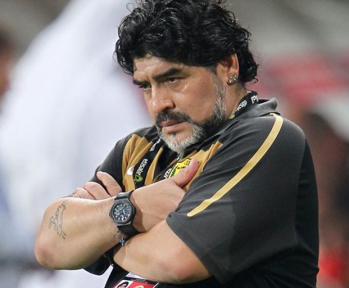 FOTBAL: Maradona a suferit o operație de bypass gastric