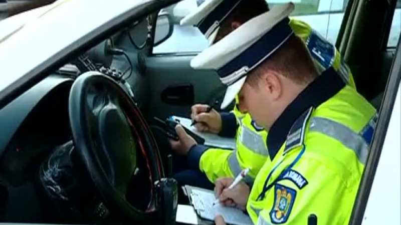 MARAMUREŞ: Amenzi în valoare de aproximativ 44 000 de lei aplicate într-o singură zi participanţilor la trafic MARAMUREŞ: Amenzi în valoare de aproximativ 44 000 de lei aplicate într-o singură zi participanţilor la trafic