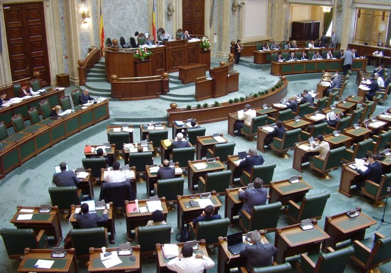 SENAT: Noua moțiune a PNL împotriva lui Oprea, retrasă de pe ordinea de zi a plenului, după demisia vicepremierului