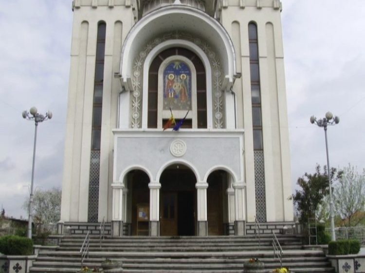 SIGHET: Credincioșii s-au prezentat astăzi în număr mare la biserici cu ocazia Intrării în Biserică a Maicii Domnului SIGHET: Credincioșii s-au prezentat astăzi în număr mare la biserici cu ocazia Intrării în Biserică a Maicii Domnului