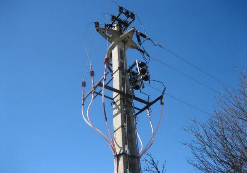 SEINI: O persoană a fost electrocutată