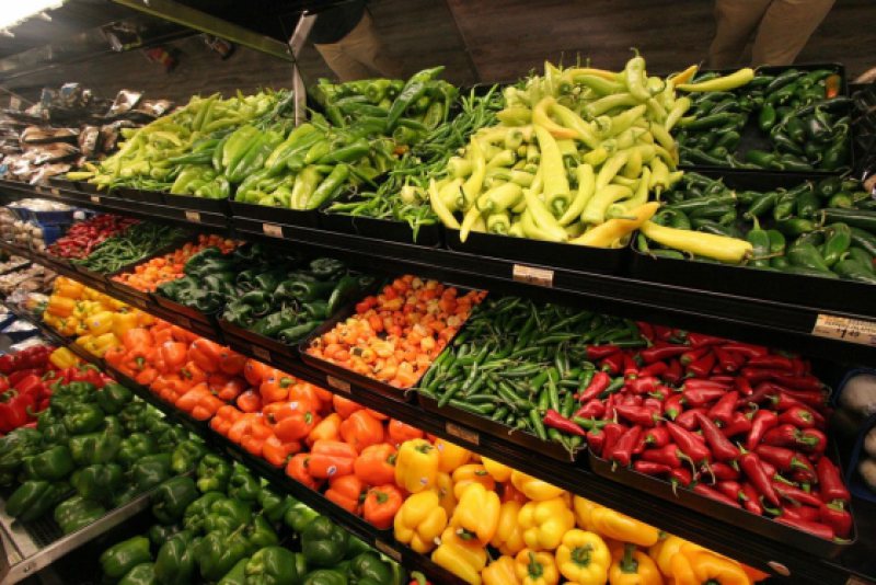 SENAT: Supermarket-urile, obligate să doneze alimentele aflate aproape de data expirării SENAT: Supermarket-urile, obligate să doneze alimentele aflate aproape de data expirării