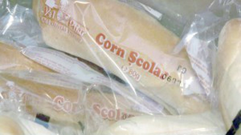 PROBLEME: Cornuri tari distribuite la o şcoală din Sighet PROBLEME: Cornuri tari distribuite la o şcoală din Sighet
