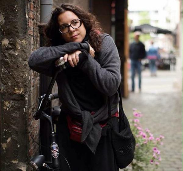 Acţiune pentru jurnalista Teodora Maftei, rănită în Colectiv: Fotografiile sale, scoase luni la vânzare Acţiune pentru jurnalista Teodora Maftei, rănită în Colectiv: Fotografiile sale, scoase luni la vânzare