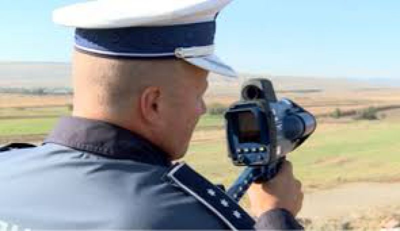 MARAMUREȘ: Traficul de pe principalele artere de circulație din județ, monitorizat cu pistolul laser MARAMUREȘ: Traficul de pe principalele artere de circulație din județ, monitorizat cu pistolul laser