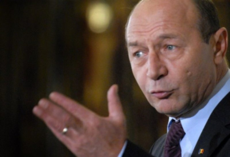 BĂSESCU: Tineretul are nevoie de cluburi; Guvernul să găsească soluții, nu să le închidă BĂSESCU: Tineretul are nevoie de cluburi; Guvernul să găsească soluții, nu să le închidă