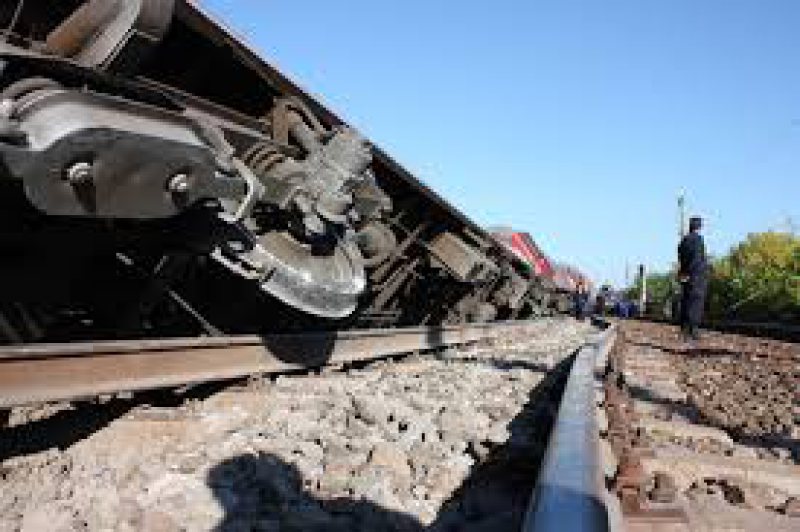 SUB SEMNUL ERORII UMANE: Cel puţin cinci morţi şi şapte răniţi, după ce un tren a deraiat în apropiere de Strasbourg SUB SEMNUL ERORII UMANE: Cel puţin cinci morţi şi şapte răniţi, după ce un tren a deraiat în apropiere de Strasbourg