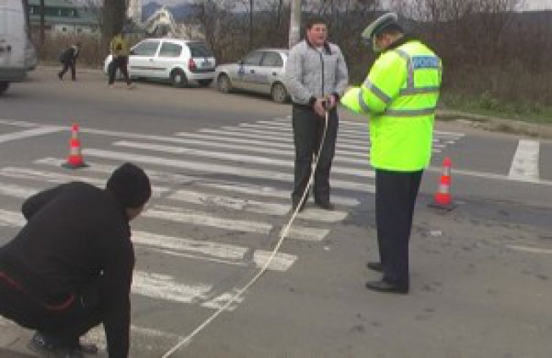 DRAGOMIREŞTI: Un băiat de 6 ani a fost accidentat pe trecerea de pietoni, în apropierea şcolii DRAGOMIREŞTI: Un băiat de 6 ani a fost accidentat pe trecerea de pietoni, în apropierea şcolii