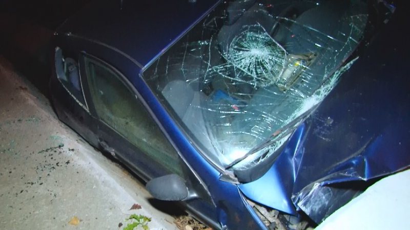 VADU IZEI: Două persoane au ajuns la spital după ce au intrat cu maşina într-un cap de podeţ VADU IZEI: Două persoane au ajuns la spital după ce au intrat cu maşina într-un cap de podeţ