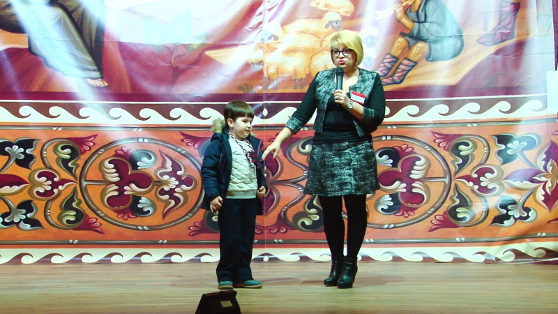SIGHET: Un băiețel de 4 ani va avea șansa la o viață normală în urma banilor strânși la balul caritabil organizat de Direcţia de Asistenţă Socială SIGHET: Un băiețel de 4 ani va avea șansa la o viață normală în urma banilor strânși la balul caritabil organizat de Direcţia de Asistenţă Socială