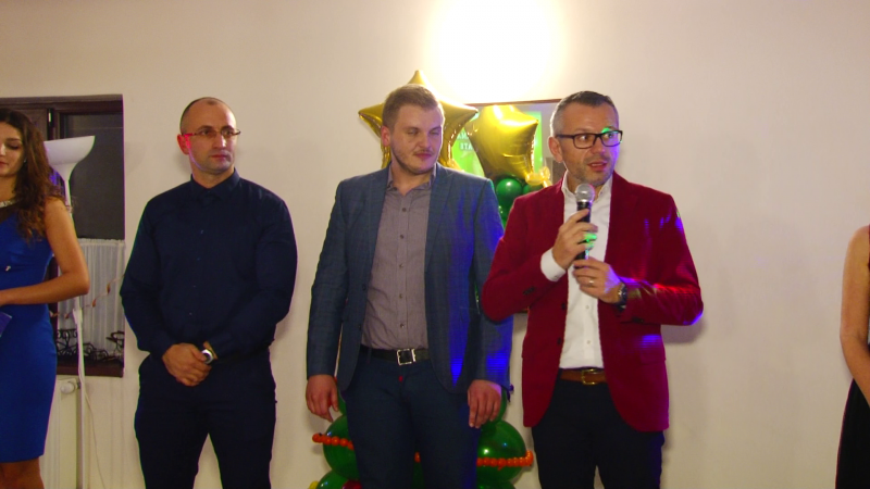SIGHET: Eveniment special organizat de TNL pentru sprijinirea a doi elevi cu rezultate deosebite la învățătură SIGHET: Eveniment special organizat de TNL pentru sprijinirea a doi elevi cu rezultate deosebite la învățătură