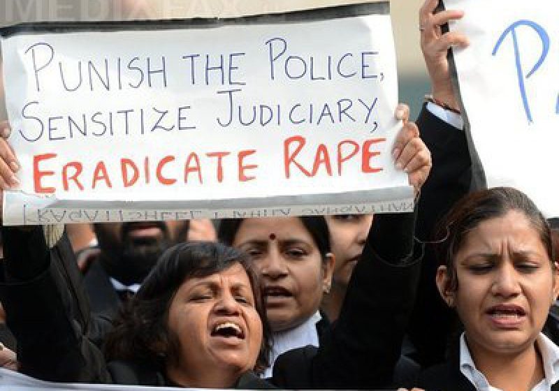 INDIA – VIOL COLECTIV: Curtea Supremă respinge recursul împotriva eliberării celui mai tânăr dintre agresori INDIA – VIOL COLECTIV: Curtea Supremă respinge recursul împotriva eliberării celui mai tânăr dintre agresori
