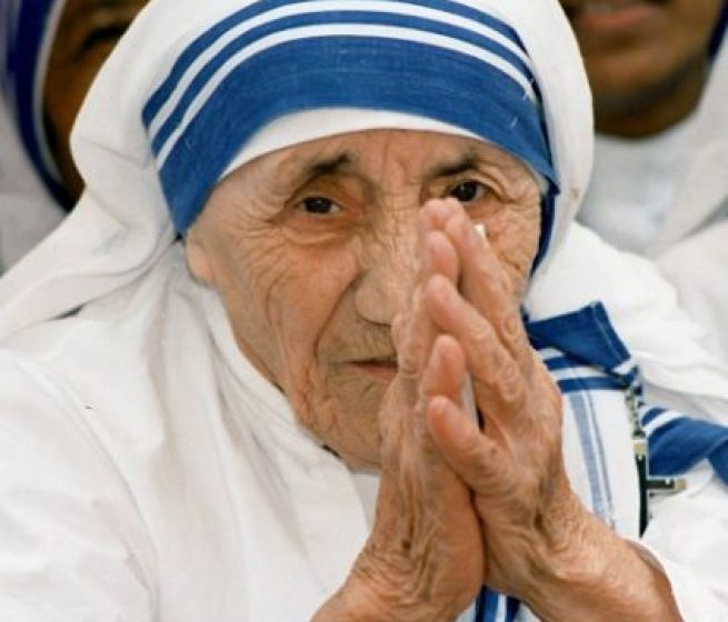 REUTERS: Maica Tereza va fi sanctificată de Biserica catolică, în septembrie 2016