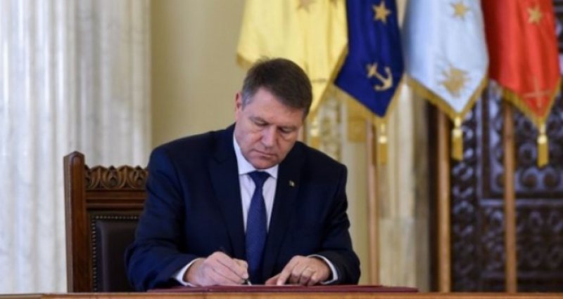 DECRET: Stela Popescu, decorată de președintele Iohannis cu Ordinul Național "Steaua României" DECRET: Stela Popescu, decorată de președintele Iohannis cu Ordinul Național "Steaua României"