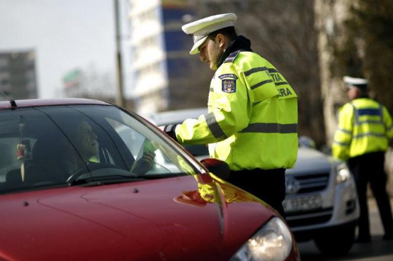 MARAMUREŞ: Amenzi în valoare de peste 387.000 de lei aplicate de poliţişti săptămâna trecută MARAMUREŞ: Amenzi în valoare de peste 387.000 de lei aplicate de poliţişti săptămâna trecută