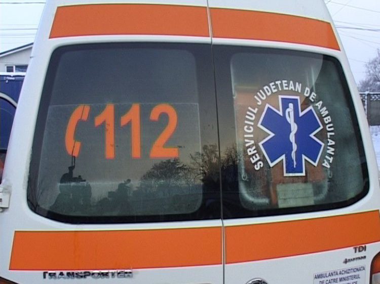 VIDEO | O tânără a ajuns la spital în urma unui accident petrecut în Baia Mare