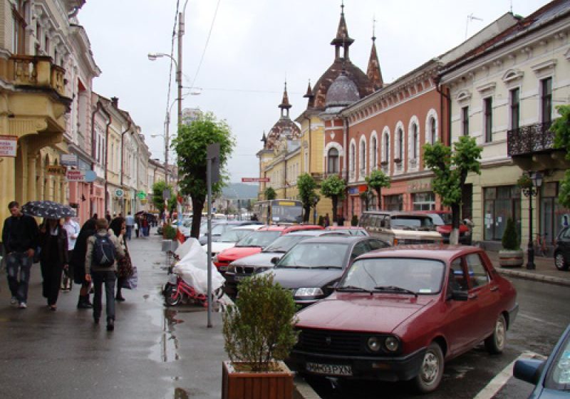 SIGHET: Într-un singur an şi-au deschis porţile peste 20 de localuri SIGHET: Într-un singur an şi-au deschis porţile peste 20 de localuri
