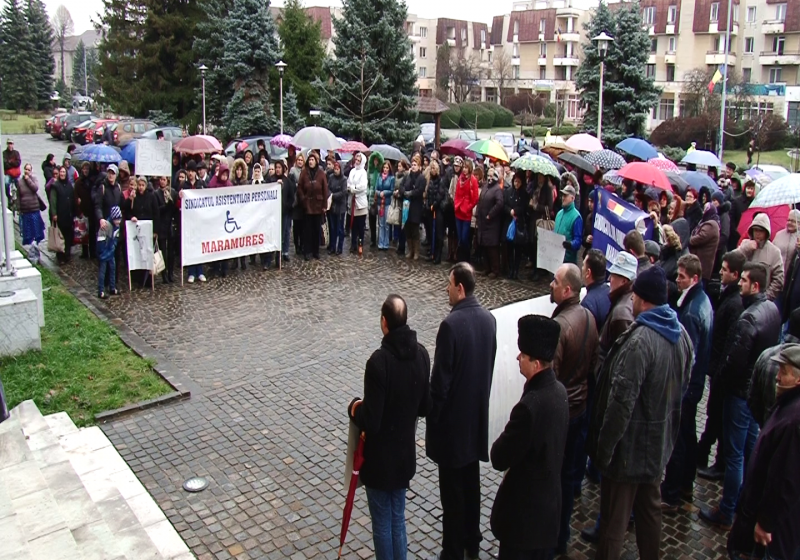 PRIMUL PROTEST DIN 2016: Asistenţii maternali şi personali, în stradă. Vezi ce zice DGASPC Maramureş PRIMUL PROTEST DIN 2016: Asistenţii maternali şi personali, în stradă. Vezi ce zice DGASPC Maramureş