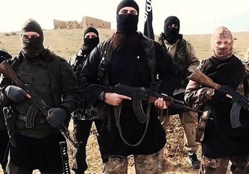 ATACURILE DE LA PARIS: Gruparea Stat Islamic a difuzat imagini cu autorii atentatelor în timp ce decapitează ostatici