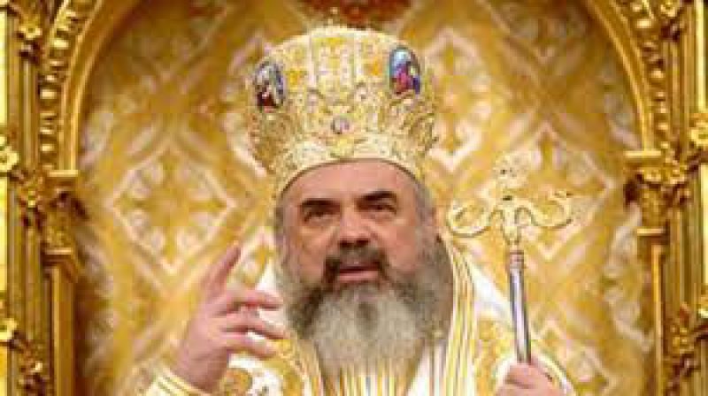 SFÂNTUL SINOD: BOR sprijină inițiativa de amendare a Constituției privind căsătoria SFÂNTUL SINOD: BOR sprijină inițiativa de amendare a Constituției privind căsătoria