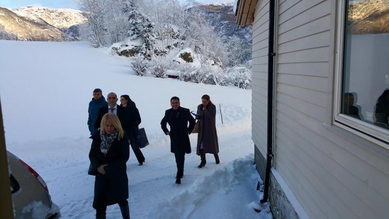 TULBURĂTOR: Ce spune deputatul Mircea Dolha, aflat în Norvegia, despre una dintre familiile cărora li s-au luat copiii TULBURĂTOR: Ce spune deputatul Mircea Dolha, aflat în Norvegia, despre una dintre familiile cărora li s-au luat copiii