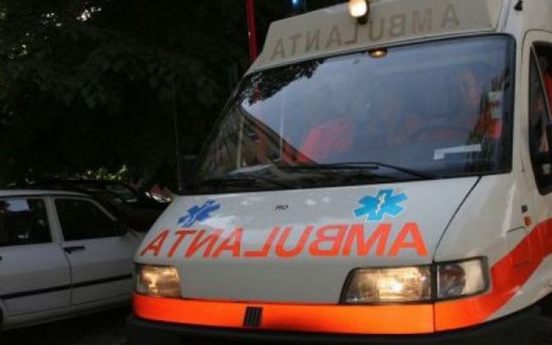 ACCIDENT: Un copil de 6 ani a fost lovit de o mașină în timp ce încerca să traveseze prin loc nepermis ACCIDENT: Un copil de 6 ani a fost lovit de o mașină în timp ce încerca să traveseze prin loc nepermis