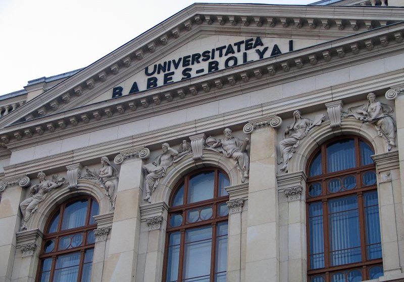 CLUJ: Universitatea ”Babeş-Bolyai” nu a girat nicio lucrare realizată de deţinuţi, recomandările au fost date în nume personal CLUJ: Universitatea ”Babeş-Bolyai” nu a girat nicio lucrare realizată de deţinuţi, recomandările au fost date în nume personal