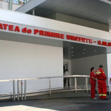 VIDEO | Un băiețel de 2 ani a murit la spital după ce a fost lovit de o mașină. Cel de la volan nu avea permis