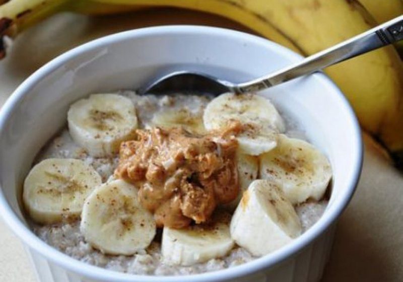 MICUL DEJUN CARE TE SLĂBEȘTE: Ce să mănânci dimineața ca să arzi calorii toată ziua