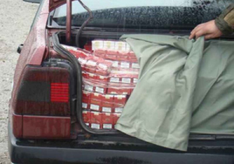 CONTRABANDĂ: Peste 20.000 pachete de ţigări confiscate la frontiera de nord