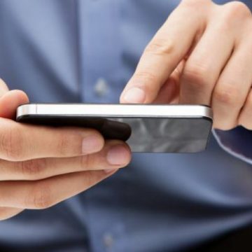 ÎNȘELĂTORIE: Un bărbat a pierdut 42.000 de lei în urma unui telefon dat de un pretins lucrător bancar ÎNȘELĂTORIE: Un bărbat a pierdut 42.000 de lei în urma unui telefon dat de un pretins lucrător bancar