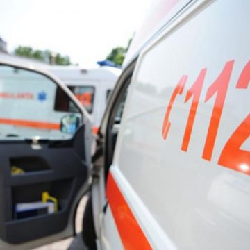 Sindicaliștii din Federația Ambulanța continuă protestul