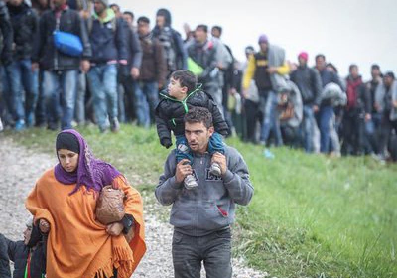 CRIZA IMIGRANŢILOR: Aproximativ 1.500 de refugiaţi au fost trimişi înapoi din Macedonia în Grecia