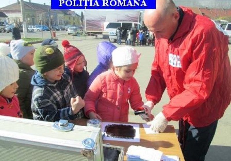 EVENIMENT: Activităţi dedicate Zilei Poliţiei Române, astăzi, la Seini