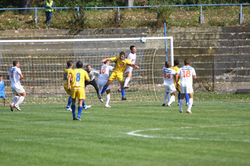 FOTBAL: FCM Baia Mare trebuie să câștige meciul cu CS Mioveni dacă vrea în play-off