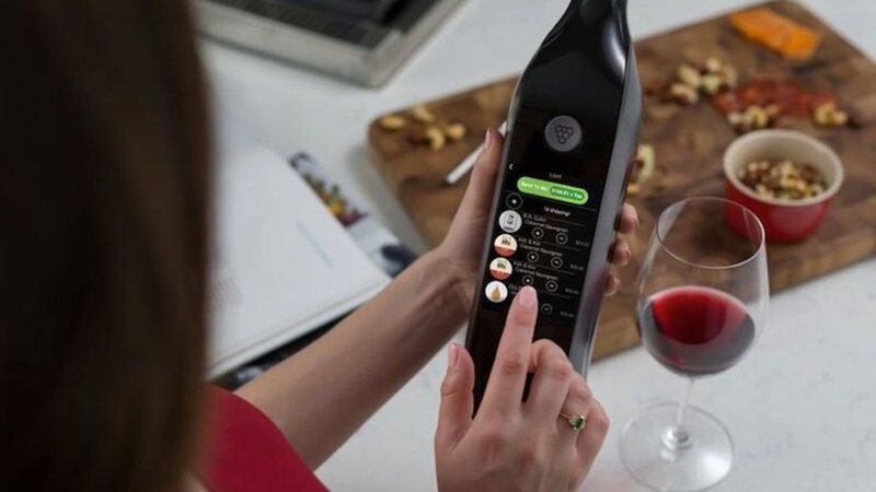 INEDIT: Kuvée, sticla inteligentă pentru vin care se conectează la Wi-Fi INEDIT: Kuvée, sticla inteligentă pentru vin care se conectează la Wi-Fi