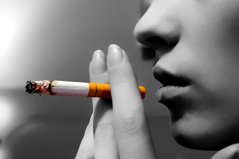 INCREDIBIL: Vezi care este ţara unde se va interzice vânzarea de ţigări