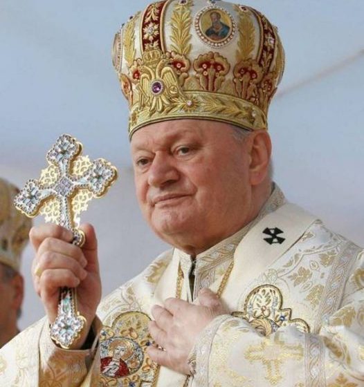 CARDINALUL LUCIAN: Noaptea Învierii marchează trecerea de la moarte la viață