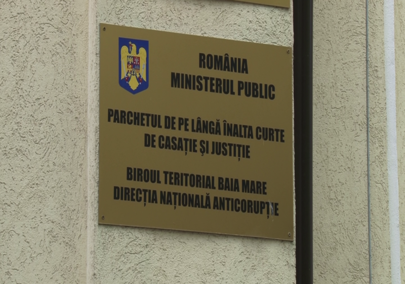 FLAGRANT LA PRIMĂRIA BAIA MARE: 30.000 lei, suma primită de edil în legătură cu exercitarea atribuțiilor de serviciu FLAGRANT LA PRIMĂRIA BAIA MARE: 30.000 lei, suma primită de edil în legătură cu exercitarea atribuțiilor de serviciu