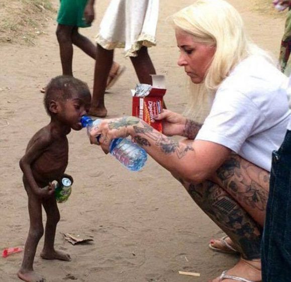 INCREDIBIL: Cum arată acum băieţelul subnutrit abandonat pe străzi pentru că ar fi fost „vrăjitor”