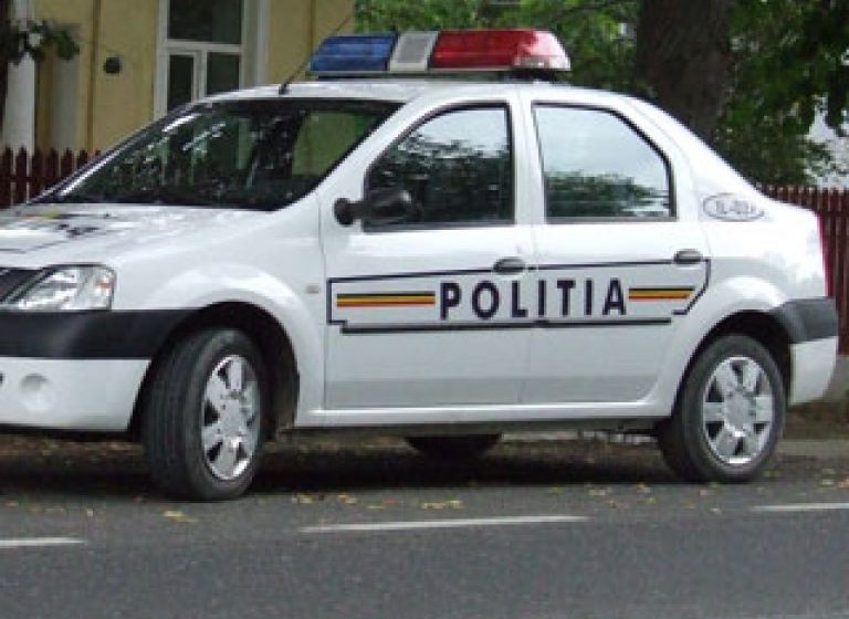 TRAGEDIE: Şeful unui post de Poliţie de comună, găsit împuşcat mortal la locul de muncă TRAGEDIE: Şeful unui post de Poliţie de comună, găsit împuşcat mortal la locul de muncă