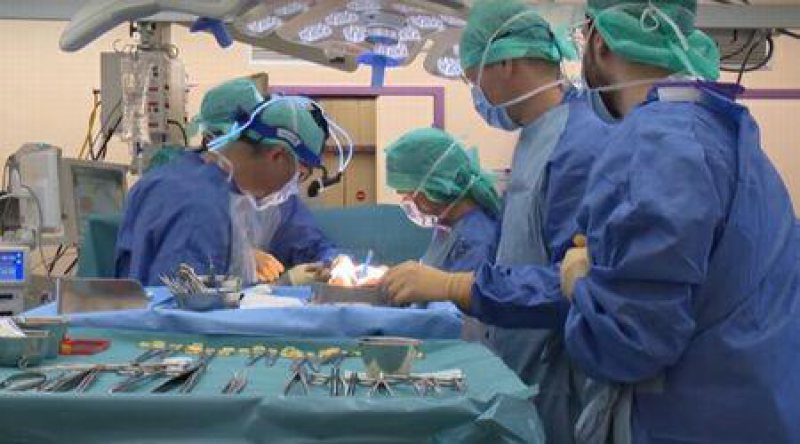PREMIERĂ MONDIALĂ: Un transplant de ficat între doi seropozitivi a fost efectuat încă din octombrie trecut PREMIERĂ MONDIALĂ: Un transplant de ficat între doi seropozitivi a fost efectuat încă din octombrie trecut