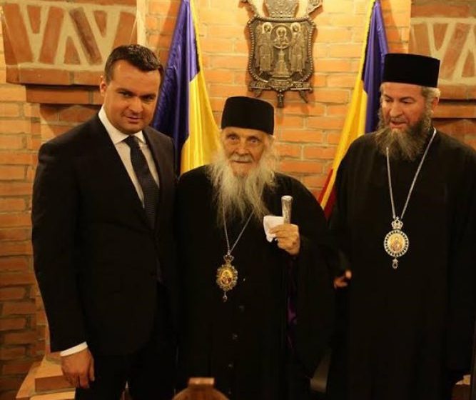 ŞI-AU DAT ACORDUL: Primarul reales, Cătălin Cherecheş, poate să depună jurământul în catedrala Sfânta Treime ŞI-AU DAT ACORDUL: Primarul reales, Cătălin Cherecheş, poate să depună jurământul în catedrala Sfânta Treime