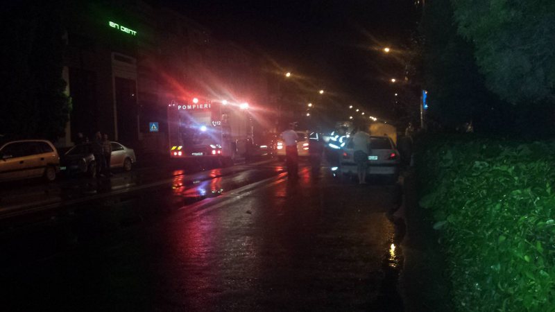 INCENDIU: O maşină a luat foc pe strada Bogdan Vodă din Sighetu Marmației INCENDIU: O maşină a luat foc pe strada Bogdan Vodă din Sighetu Marmației