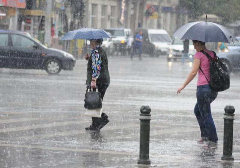 ATENŢIONARE ANM: Instabilitate atmosferică şi ploi însemnate cantitativ. Iată zonele vizate